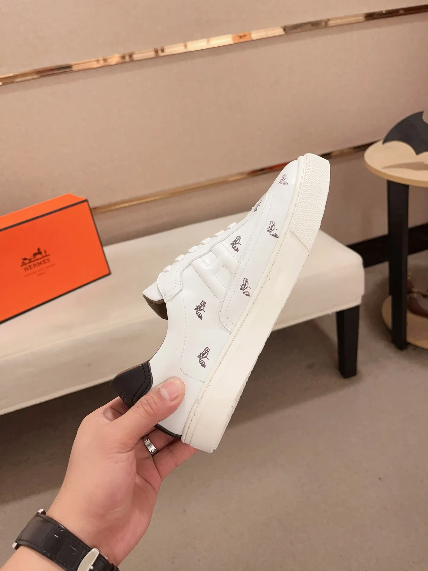 Men's clothing and shoes💰: 420💰《HERMES》【Classic Original Version】Hermès; Top 🔝 Purchasing Agency 🔍🔍Latest 🇺🇸Sold simultaneously at counters, original imported from Italy ▲▲Cow leather▲ ▲Exquisite workmanship (Italian 🇮🇹imported water-dyed 🐂cowhide lining) sole: original sole provided by the original factory, ⚠️exclusive double-layer activity·TPR·rubber·combined molded outsole; Code number: 36-44 (45/46 can be customized, non-refundable)